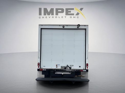 Used 2024 Chevrolet Express 3500 w/ Power Convenience Package RWD image 3