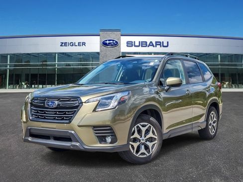 Used 2024 Subaru Forester Premium AWD/4WD image 1