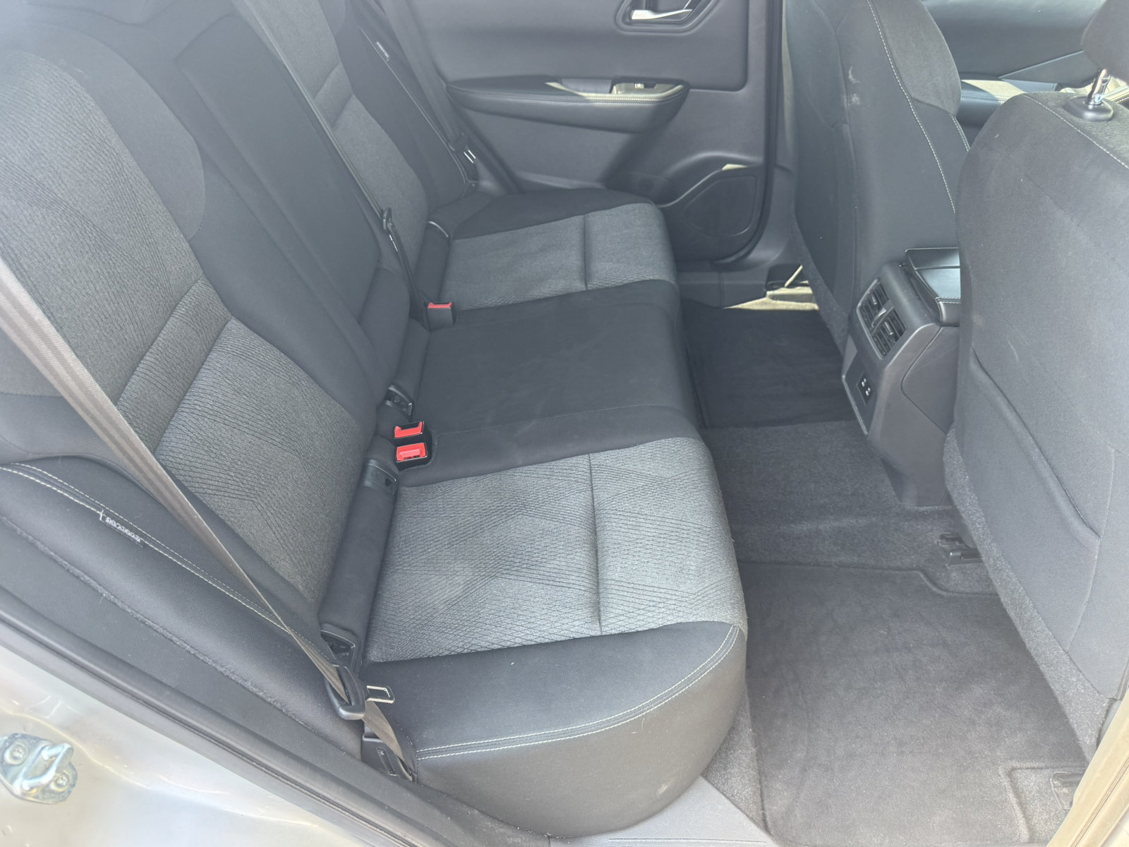 Used 2024 Nissan Rogue SV AWD/4WD image 17