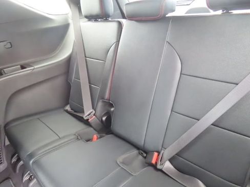 Used 2026 Chevrolet Traverse RS AWD/4WD image 44