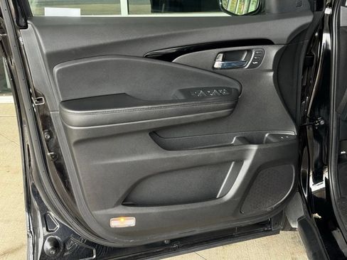 Used 2022 Honda Pilot Touring image 34