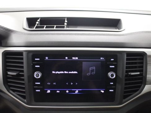 Used 2021 Volkswagen Atlas Cross Sport SE FWD image 21