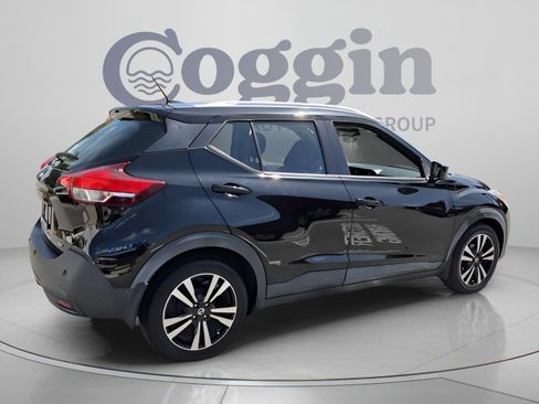 Used 2020 Nissan Kicks SV FWD image 5