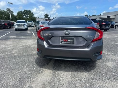 Used 2017 Honda Civic LX image 4