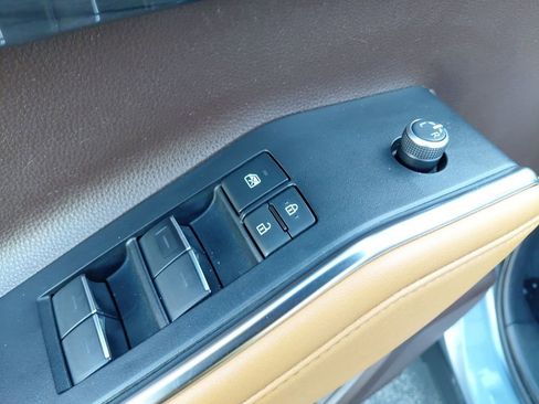 Used 2020 Toyota Highlander Platinum image 23