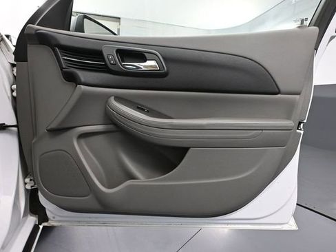 Used 2013 Chevrolet Malibu LS FWD image 38