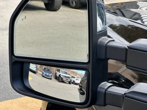 Used 2022 Ford F150 Lariat RWD image 37