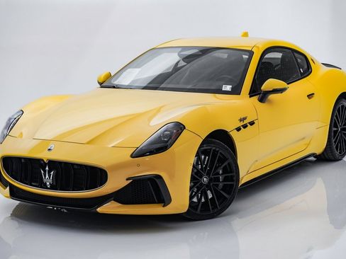 Used 2024 Maserati GranTurismo Trofeo image 3