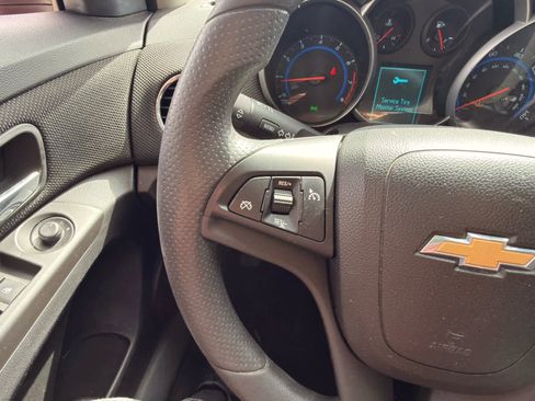 Used 2016 Chevrolet Cruze LT FWD image 17