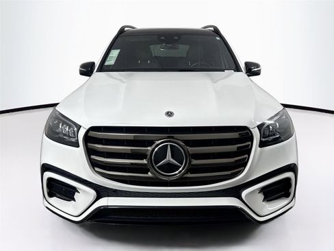 Used 2024 Mercedes-Benz GLS 450 4MATIC w/ AMG Line Exterior image 10
