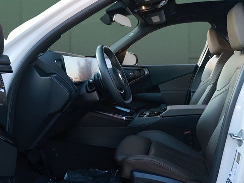 Used 2025 BMW X3 xDrive30i image 11