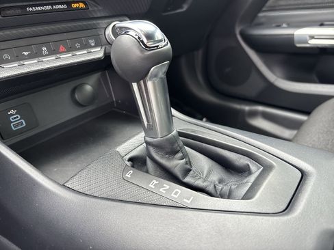 Used 2024 Ford Mustang Coupe RWD image 23
