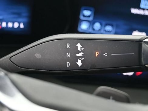 Used 2024 Chevrolet Traverse LT FWD image 23