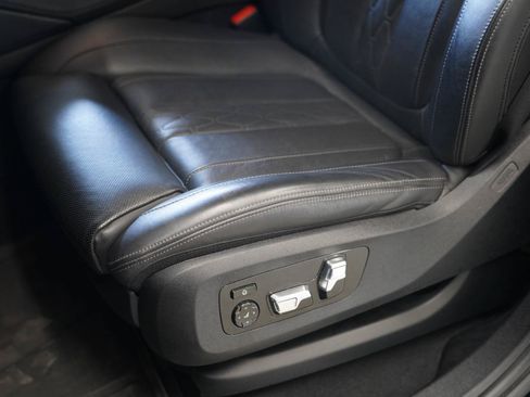 Used 2024 BMW X6 M60i AWD/4WD image 27