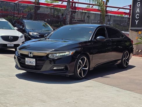 Used 2018 Honda Accord Sport image 5