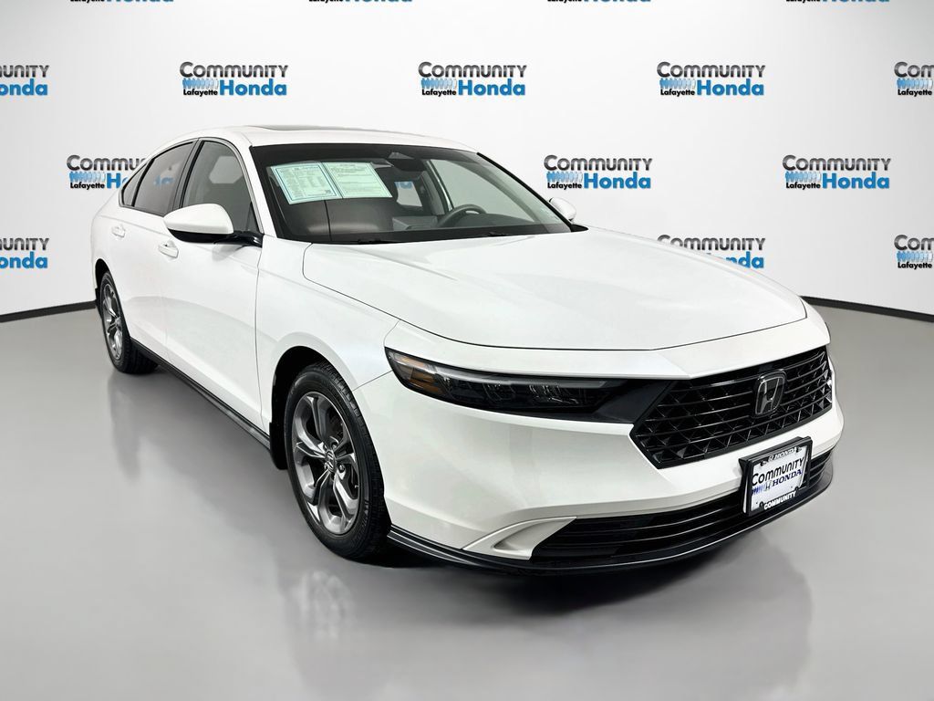 Used 2023 Honda Accord EX image 3