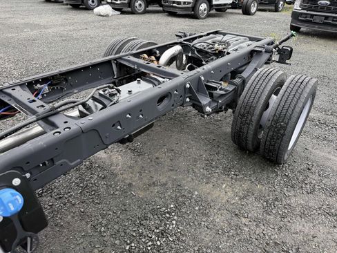 New 2025 Ford F550 4x4 Crew Cab Super Duty image 11