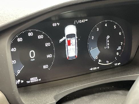 Used 2020 Volvo V90 T6 Cross Country image 8