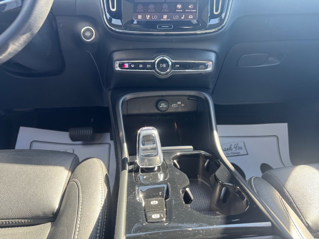 Used 2024 Volvo XC40 B5 Plus w/ Climate Package AWD/4WD image 11