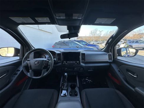 Used 2024 Nissan Frontier Pro-X w/ Pro Convenience Package image 10