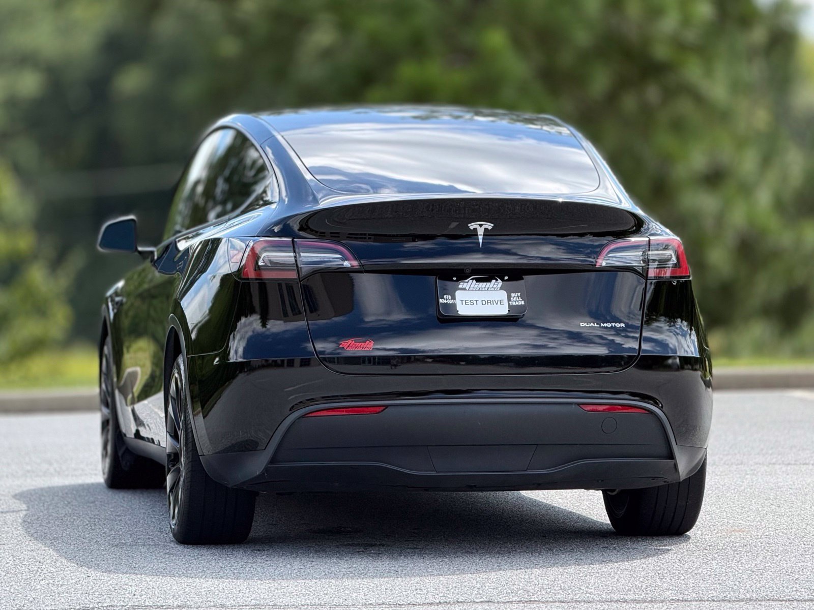 Used 2023 Tesla Model Y Long Range AWD/4WD image 5
