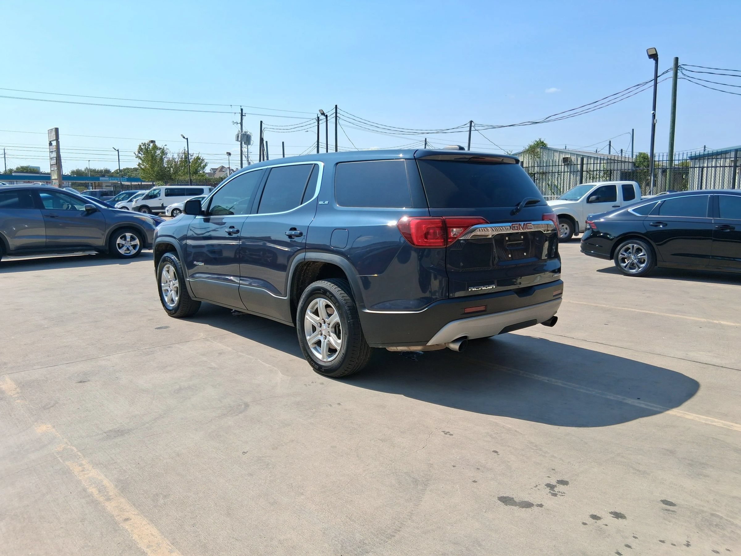 Used 2019 GMC Acadia SLE AWD/4WD image 5