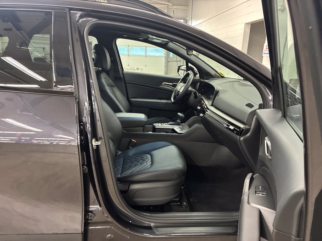 Certified 2026 Kia Sportage X-Line w/ X-Line Technology Package AWD/4WD image 14