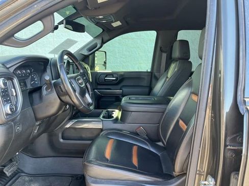 Used 2022 GMC Sierra 2500 AT4 w/ Gooseneck/5TH Wheel Package image 4