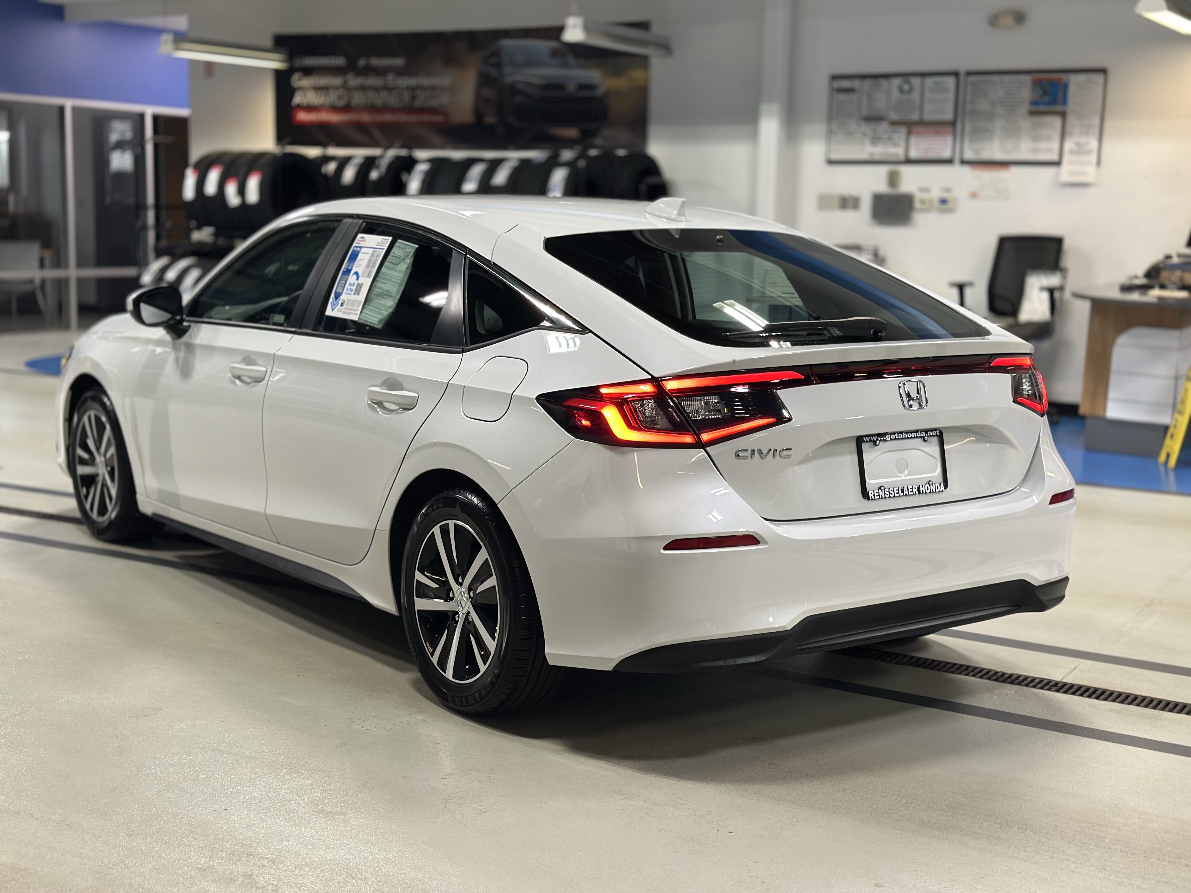 Used 2024 Honda Civic LX image 8