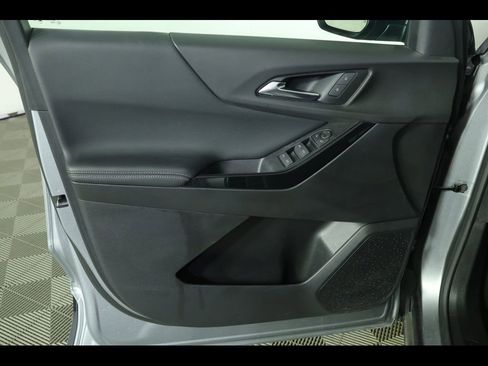 Used 2025 Chevrolet Equinox LT image 21