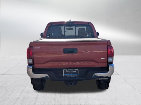 Used 2016 Toyota Tacoma TRD Off-Road w/ Towing Package image 4