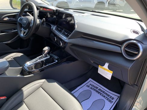 New 2026 Chevrolet Trax ACTIV FWD image 23