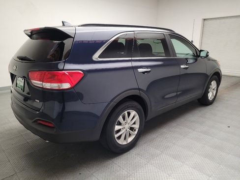 Used 2016 Kia Sorento FWD w/ LX Convenience Package image 9