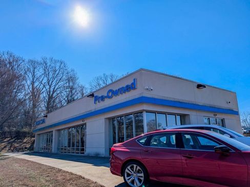 Used 2025 RAM 1500 Laramie image 16