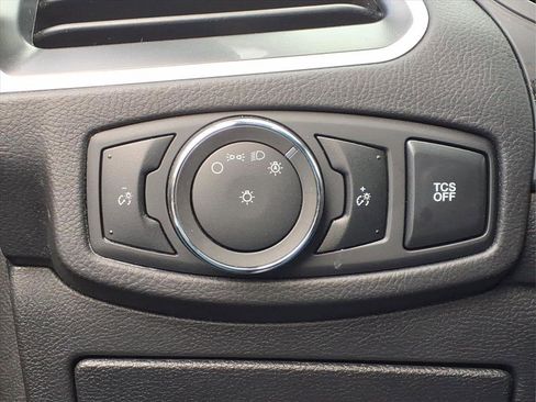 Used 2024 Ford Edge SEL image 27