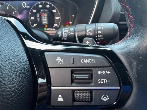 Used 2025 Honda Pilot Black Edition image 24
