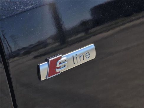 Used 2021 Audi Q3 2.0T Premium w/ Convenience Package image 8