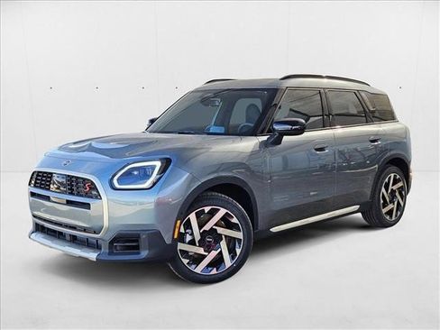 Used 2025 MINI Cooper Countryman S image 1