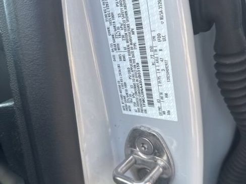 Certified 2025 Ford Escape ST-Line Select AWD/4WD image 35