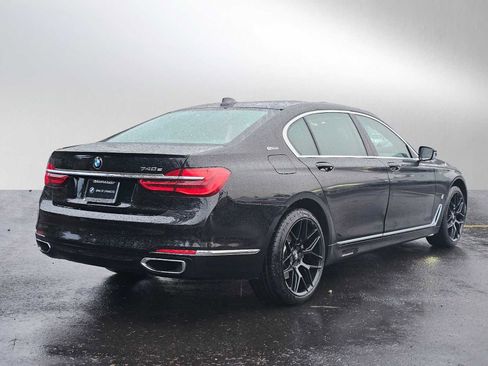 Used 2018 BMW 740e xDrive image 3