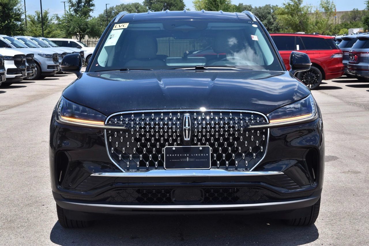 New 2026 Lincoln Aviator 2WD image 2