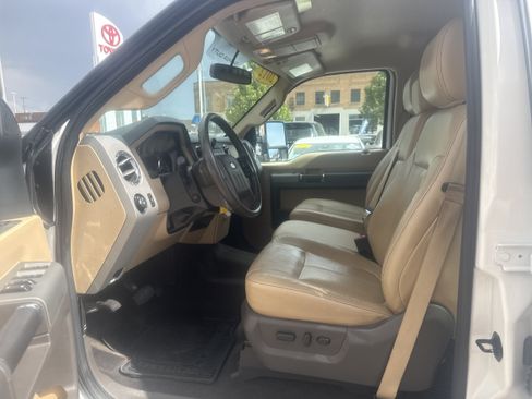 Used 2012 Ford F250 Lariat w/ Chrome Pkg AWD/4WD image 2
