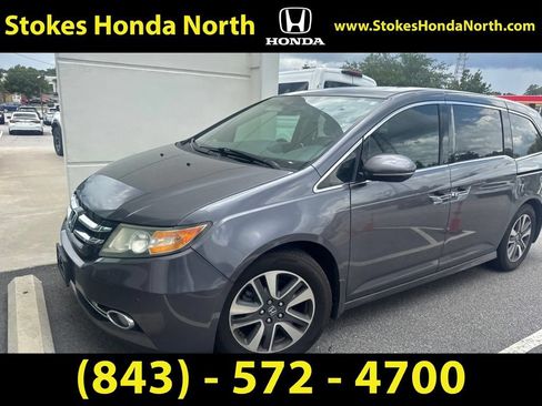 Used 2016 Honda Odyssey Touring Elite image 2
