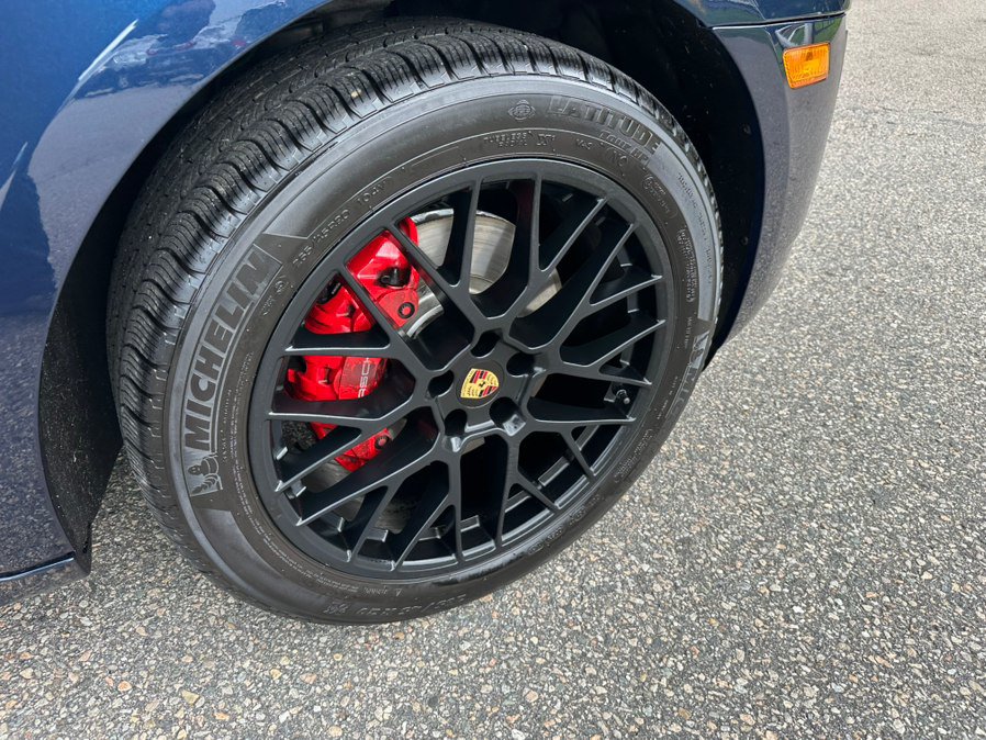 Used 2017 Porsche Macan GTS AWD/4WD image 39