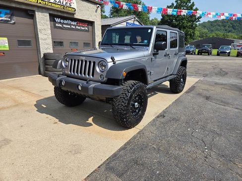 Used 2018 Jeep Wrangler Unlimited Sport S AWD/4WD image 3