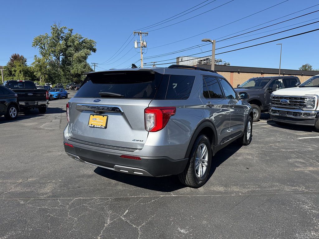 Certified 2023 Ford Explorer XLT w/ Equipment Group 202A AWD/4WD image 7