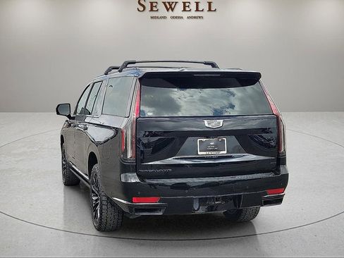 Used 2023 Cadillac Escalade ESV Sport Platinum w/ LPO, ONYX Package AWD/4WD image 3
