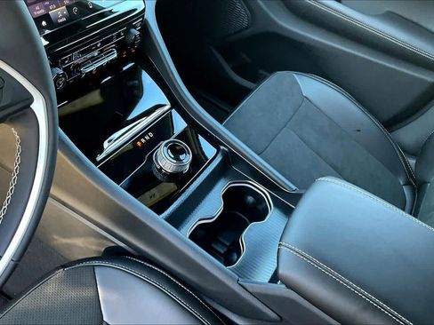 New 2025 Jeep Grand Cherokee Altitude image 7