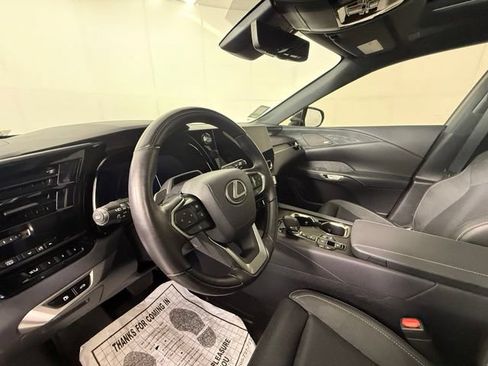 Used 2025 Lexus RX 450h AWD w/ Convenience Package image 4