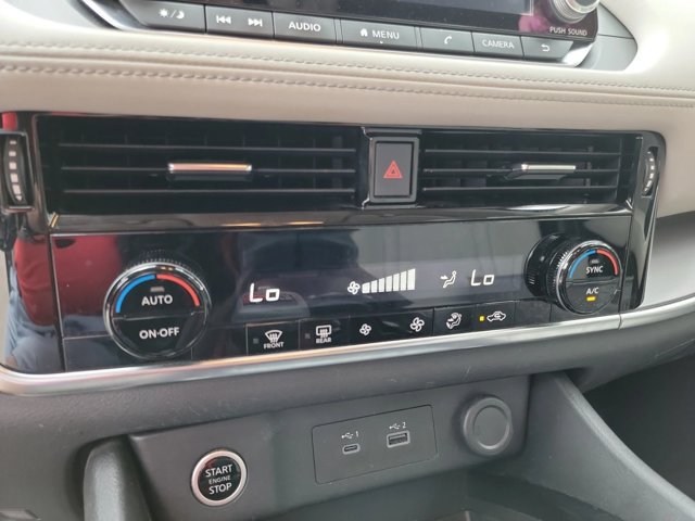 Used 2021 Nissan Rogue SV FWD image 12